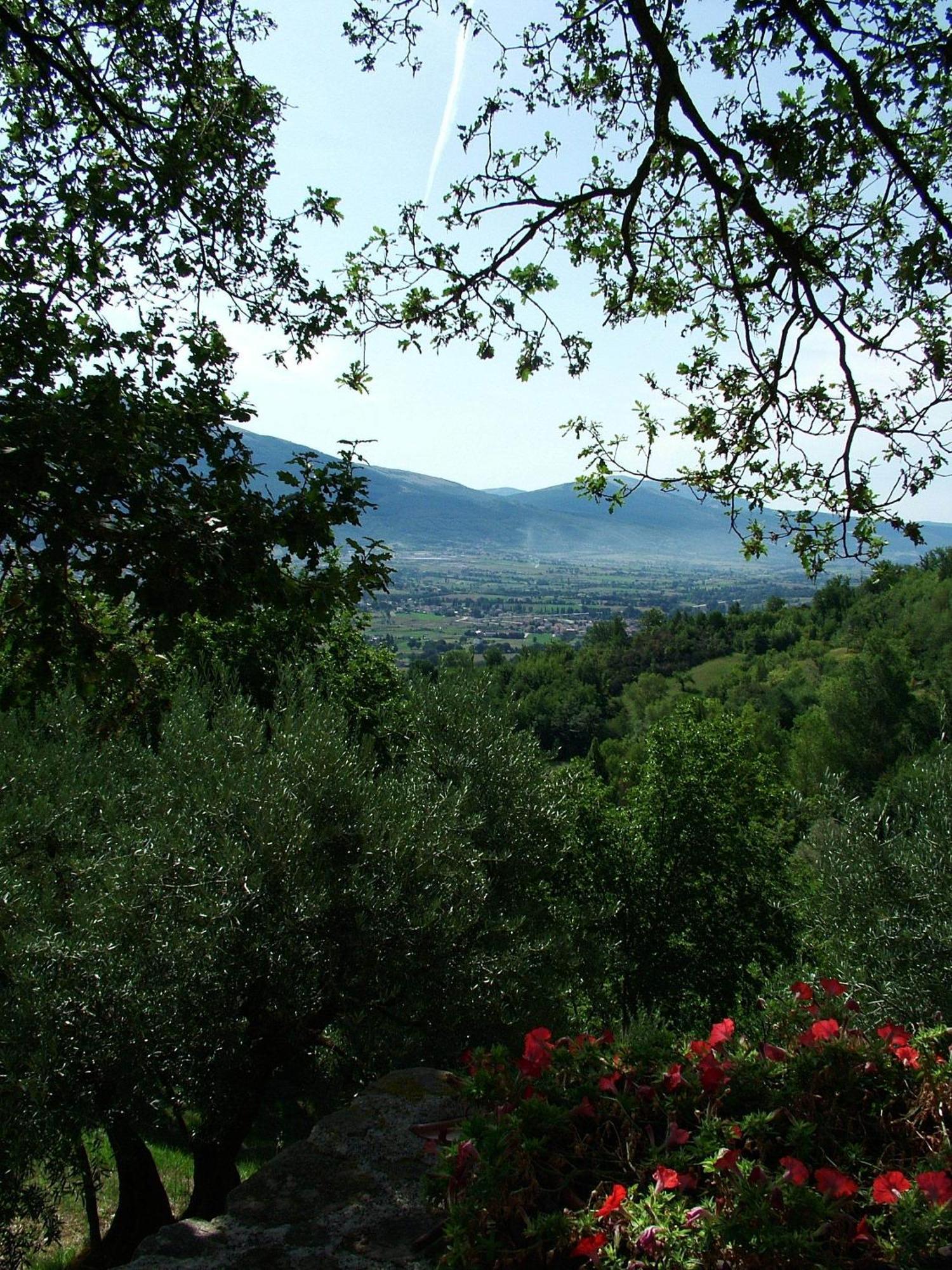 Casale Degli Ulivi Villa Gualdo Tadino Dış mekan fotoğraf