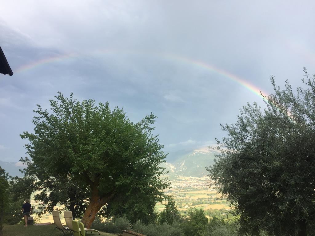 Casale Degli Ulivi Villa Gualdo Tadino Dış mekan fotoğraf