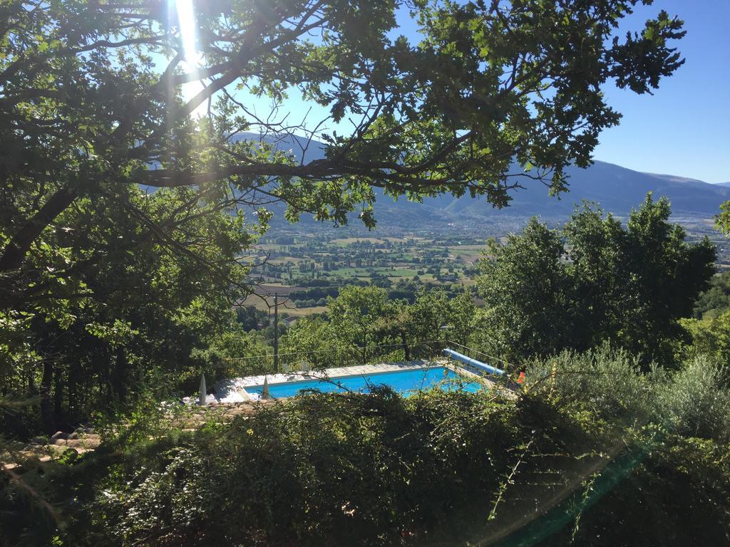 Casale Degli Ulivi Villa Gualdo Tadino Dış mekan fotoğraf